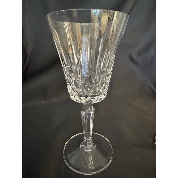 Pair of Beautiful Crystal Claret Wine Glasses - Picture 2 of 9